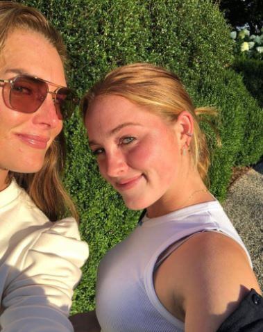 Rowan Francis Henchy with her mother Brooke Shields.